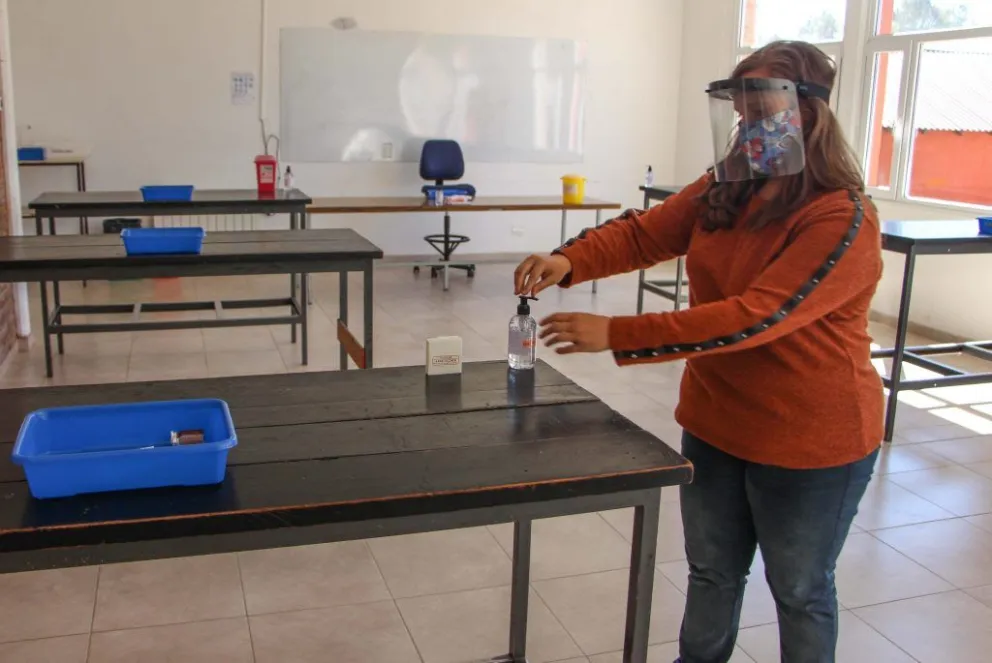 La UNCo Bariloche se prepara para el comienzo de las prácticas presenciales de Enfermería