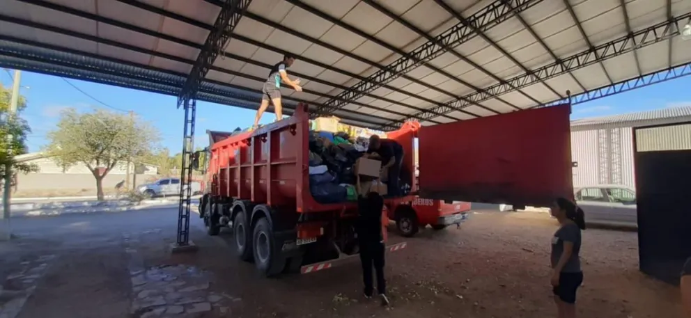 Chubut: Camiones de Vialidad Nacional llevan donaciones para las zonas afectadas