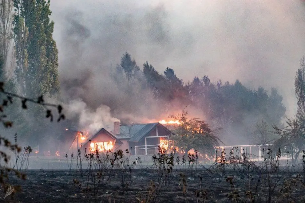Incendios en Chubut: incrementan la AUH y duplican las asignaciones familiares