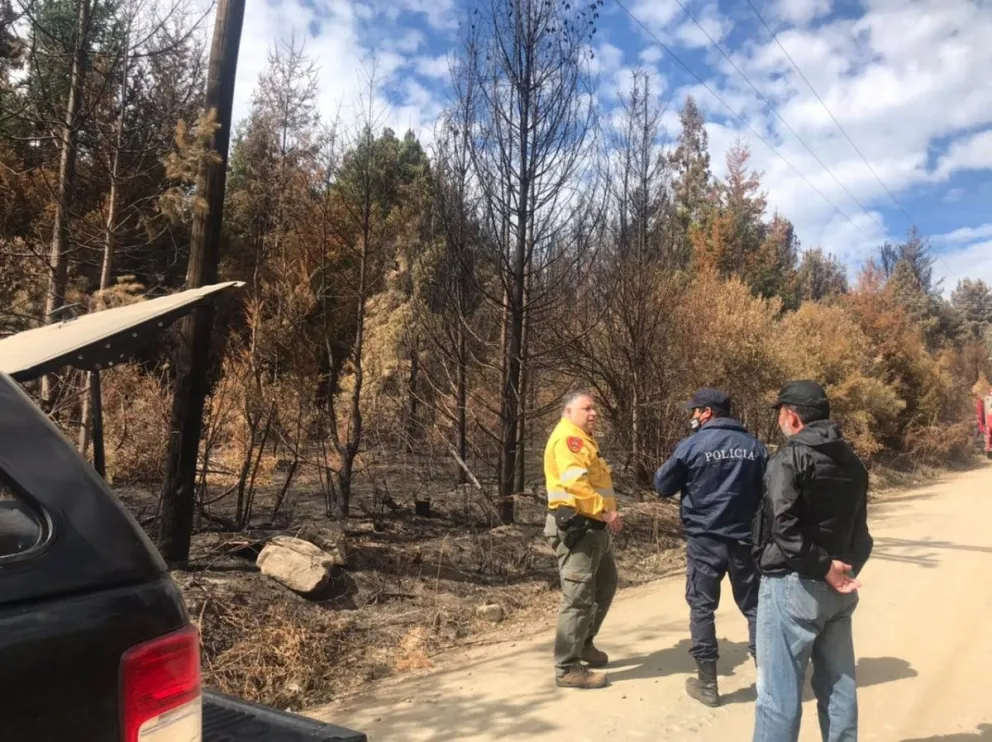 Empezaron a peritar el lugar del incendio para conocer el origen de las llamas