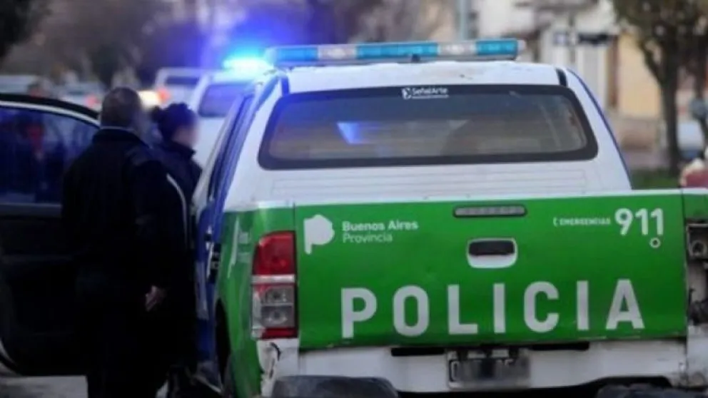 Tenían sexo dentro del auto y los atacaron a balazos: hay un muerto 