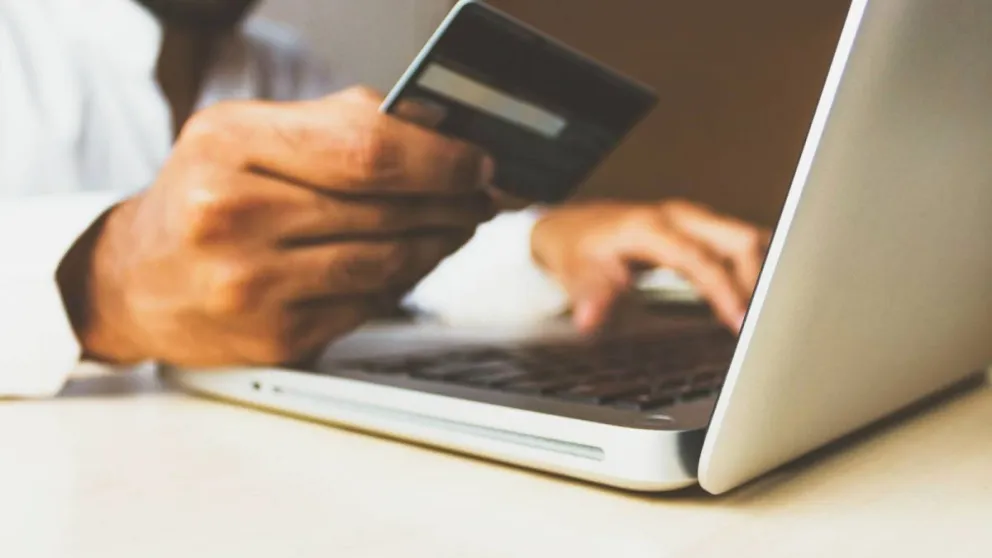 Advierten por las estafas bancarias y las compras online