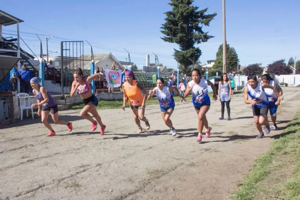 Carreras de Calle vuelve en la Pista de Atletismo del km 6