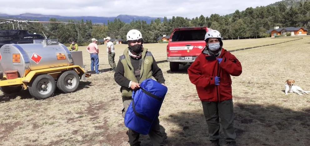 Rescataron a un joven que se lesionó a 3 mil metros de altura en el volcán Lanín