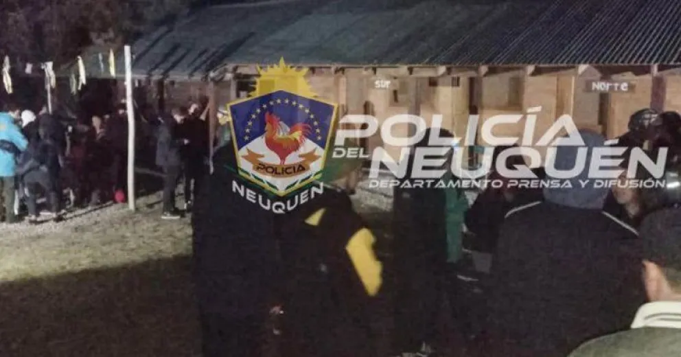 Desbarataron una fiesta clandestina con 40 personas en Meliquina