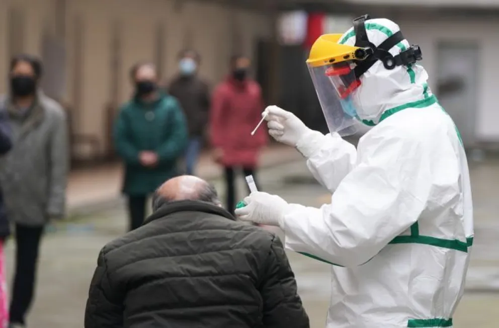 ¿De qué se trata la cepa “doble mutante” del coronavirus?