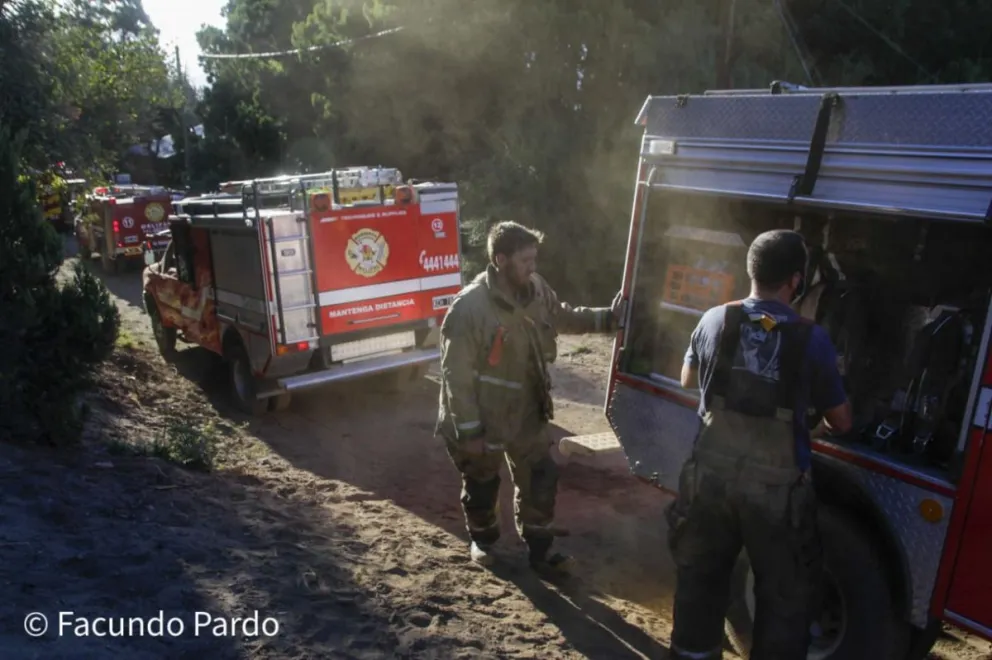 Un incendio destruyó una vivienda en la ladera norte del cerro Otto