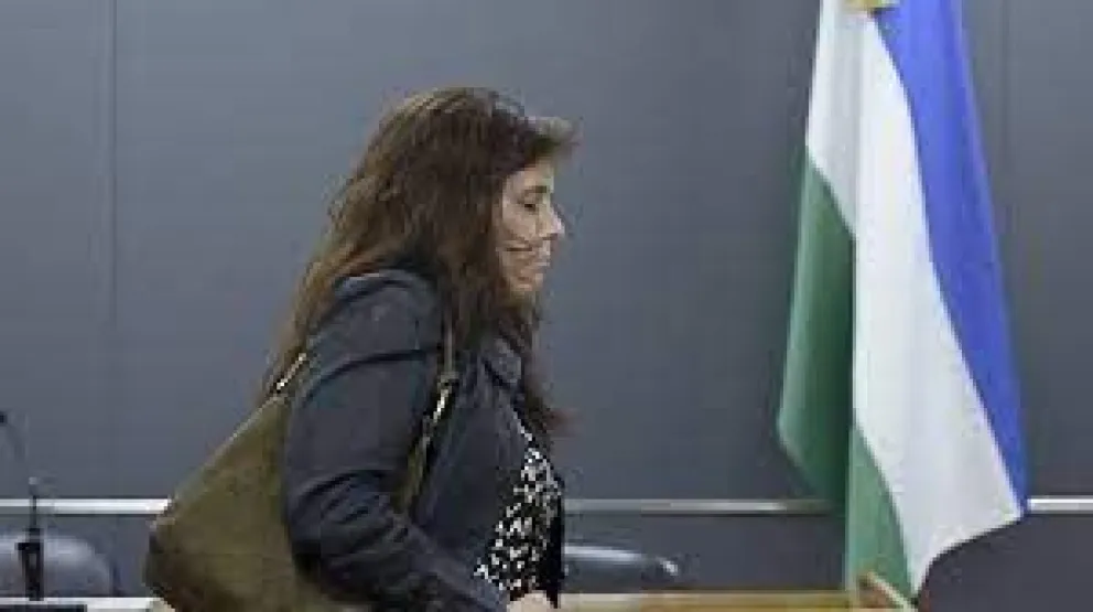 Condenada por múltiples estafas se quejó por tener que pagar 300 mil pesos a los abogados