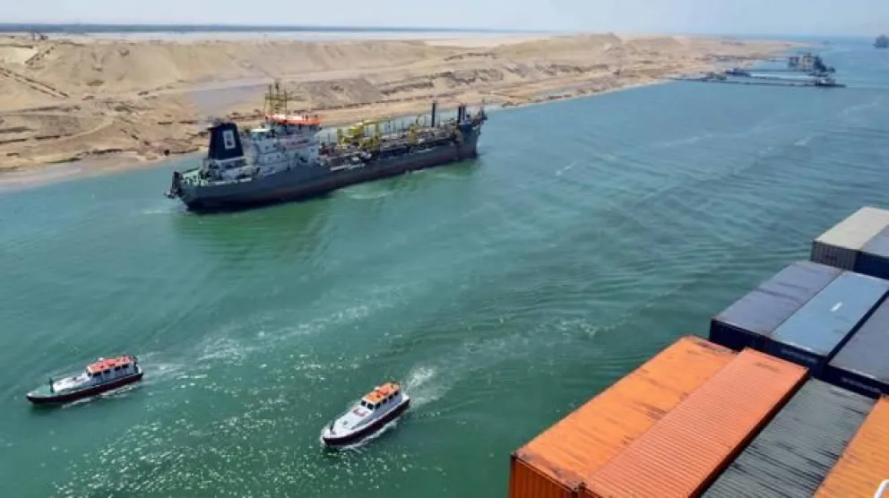 Bloqueo en el Canal de Suez, otro golpe al comercio global