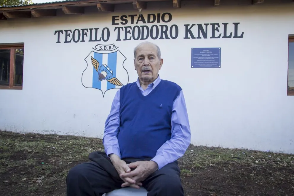 La cancha de Alas Argentinas se llamará “Teófilo Teodoro Knell”