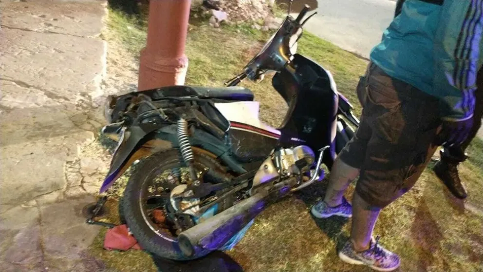 Motochorros escapaban de la policía, atropellaron y mataron a una embarazada