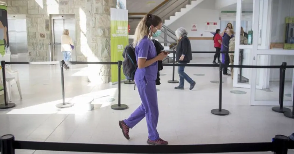 Tres fallecimientos y 268 nuevos contagios de COVID-19 en la provincia