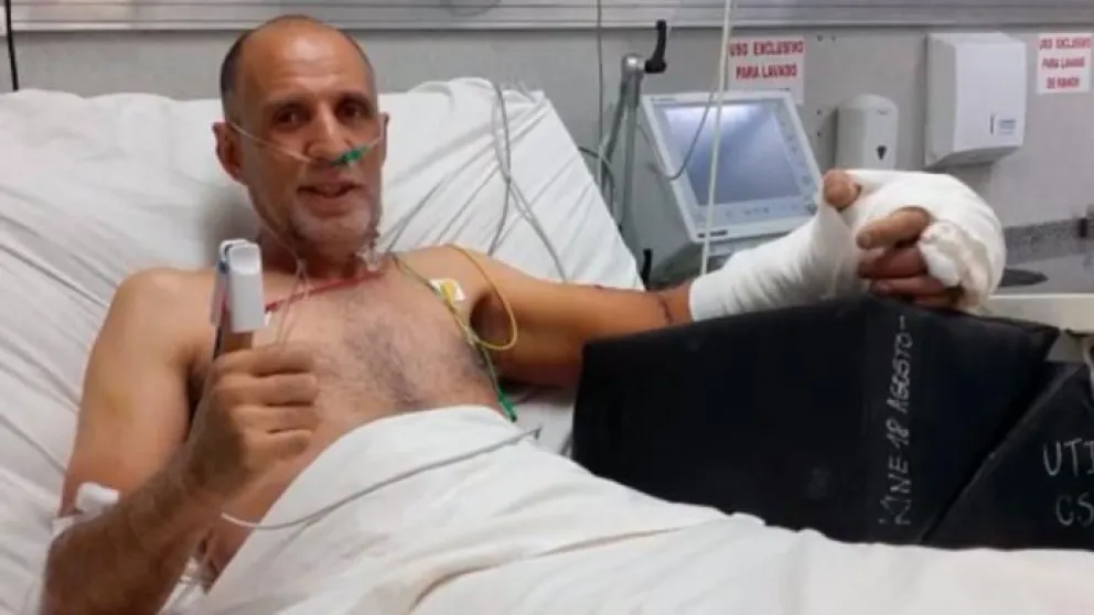 Se cortó la mano, la llevó al hospital en una conservadora y se la reimplantaron