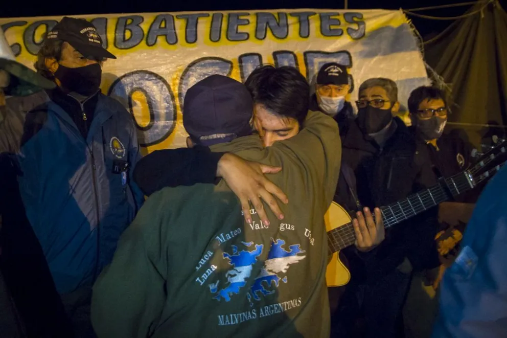 Veteranos de Malvinas realizaron la tradicional vigilia en el Centro Cívico