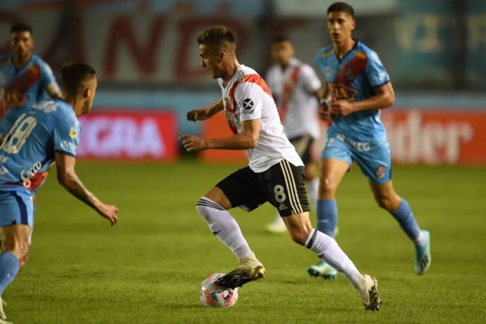 River falló en los últimos metros y apenas empató con Arsenal
