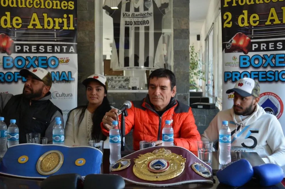 Hugo Escobar: “hemos decidido bajar del festival a Huenchul”