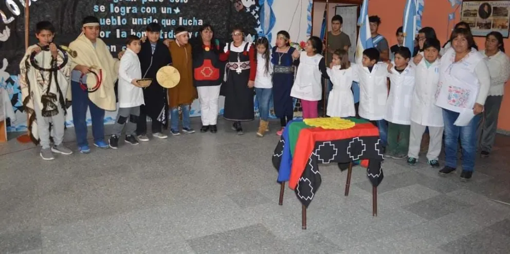 En una escuela de Aguada de Guerra todos los alumnos aprenden lengua mapuche