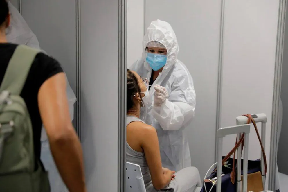 Pocos testeos en Argentina: ¿hay 4 veces más infectados de los que se informan?