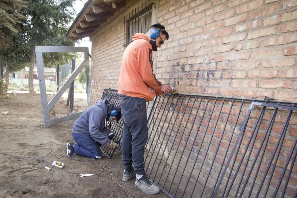 Cada vez más pibes y pibas en la Fábrica de Futuro: "generarles una salida laboral es fundamental"