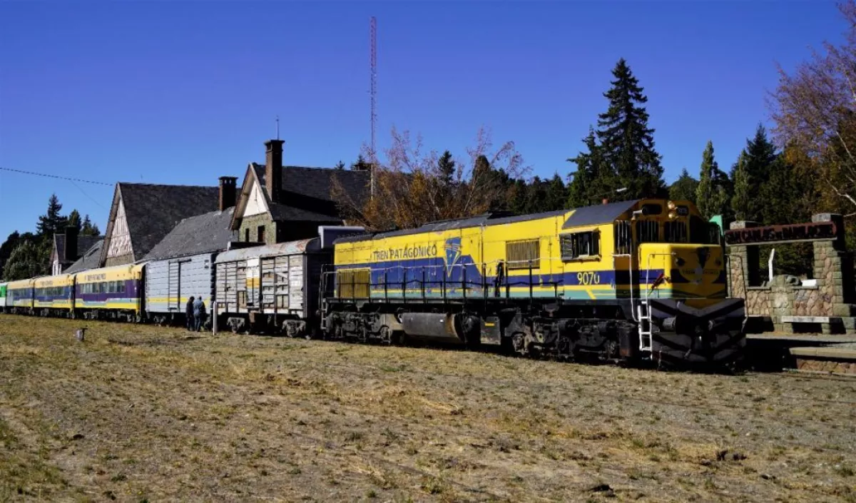 El Tren Patagónico llegó a Bariloche con donaciones para los damnificados por los incendios