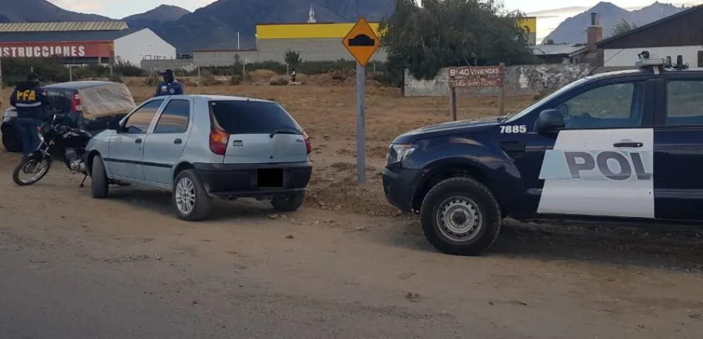 Les arruinaron el negocio: atrapados en pleno delivery de drogas
