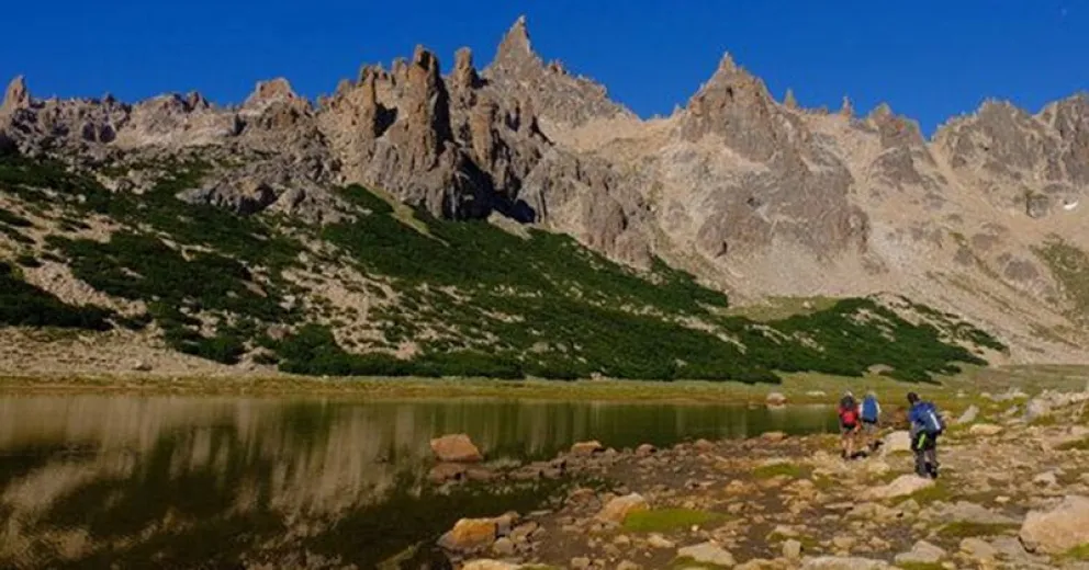 Camino al Frey: proyecto de Bariloche se adjudicó concurso internacional para modificar una senda sobre un mallín 