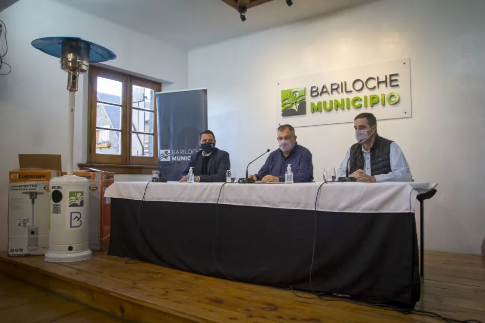 El municipio entregó estufas externas a locales gastronómicos