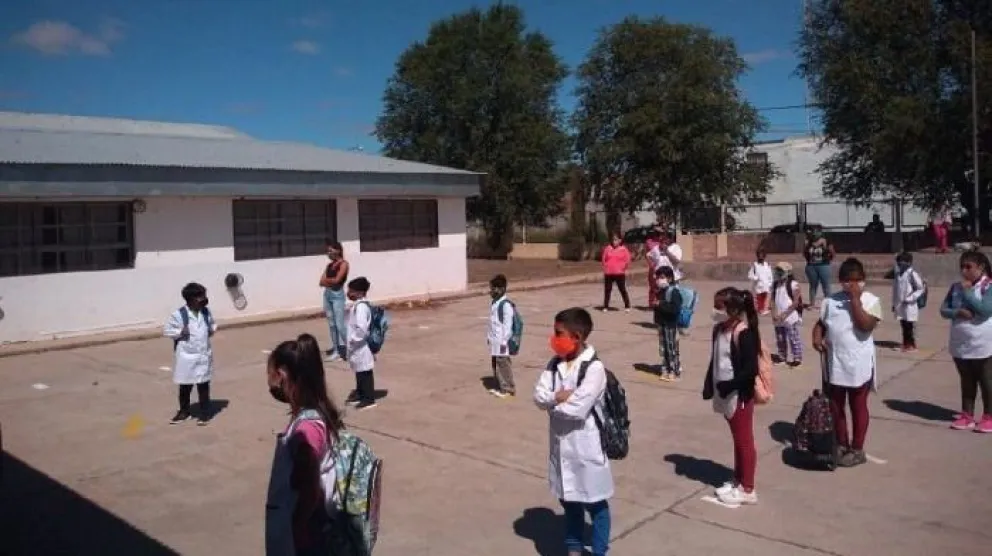Docentes con Covid 19 en Rio Negro: ¿cuántos infectados hay en Bariloche?