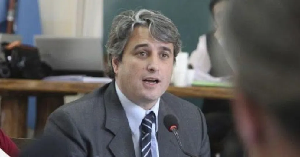 Proponen vacunar a trabajadores que atienden al público