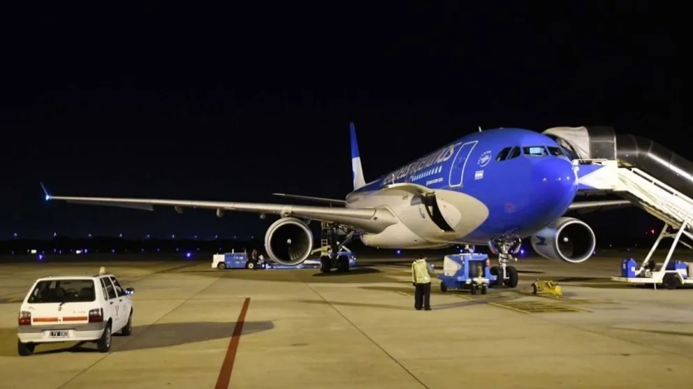 Durante la madrugada partirá un vuelo para traer más dosis de la Sputnik V