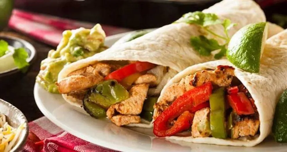 Receta de sábado por la noche: Fajitas de pollo y verduras salteadas