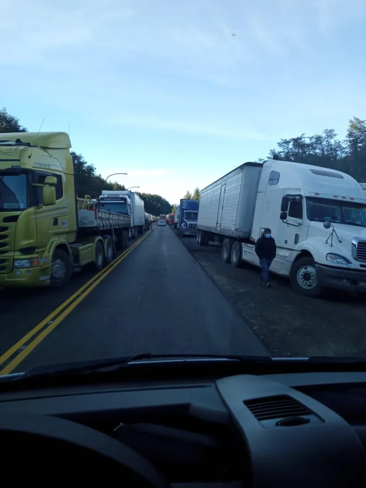 ¿Por qué los camiones chilenos pasan por nuestra región?