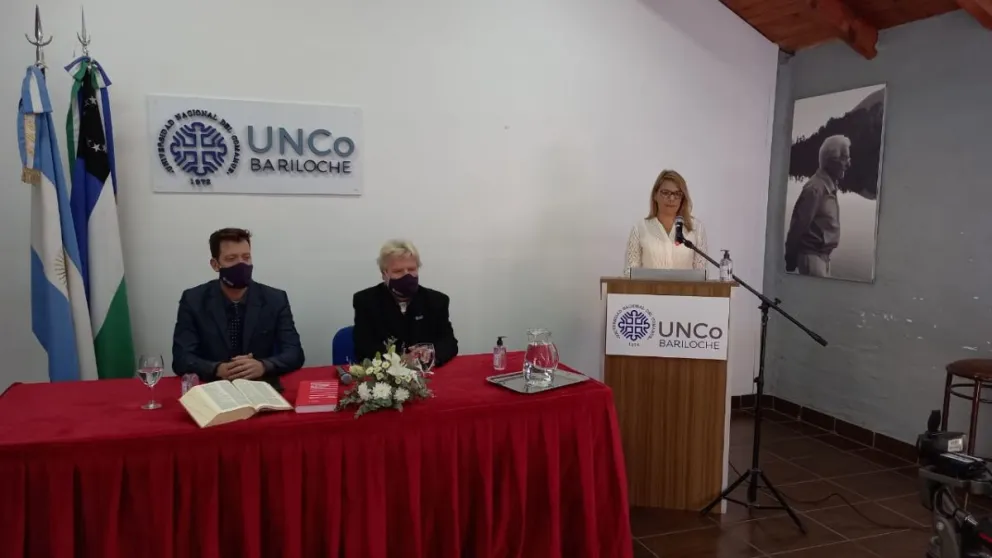 Acto de colación de posgrado, grado y pregrado de la UnCo y del CRUB