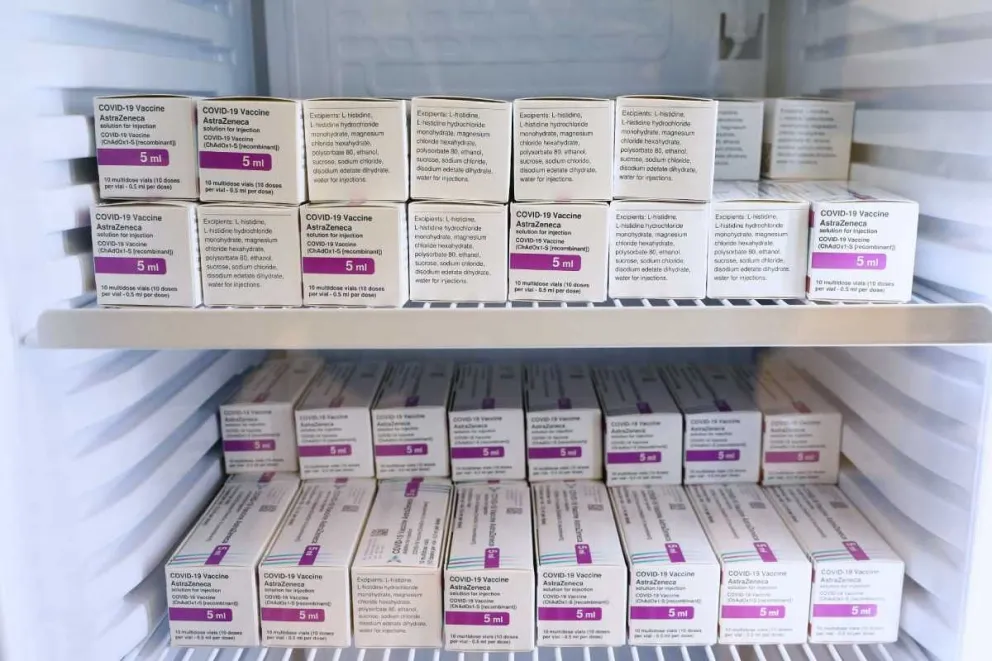 Casi 800 mil vacunas de AstraZeneca comenzaron a distribuirse en el país