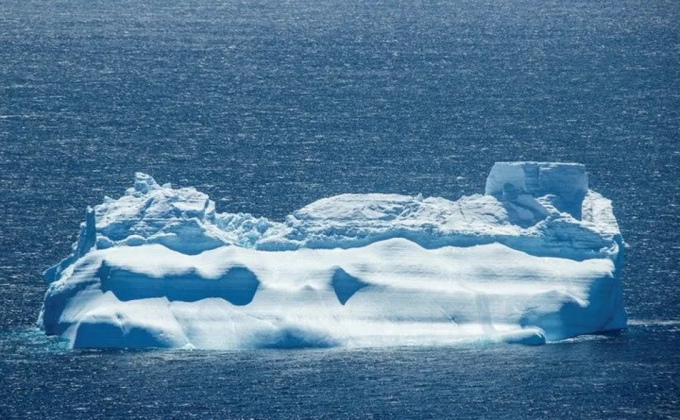 Alerta ambiental: se derritió uno de los icebergs más grandes del mundo