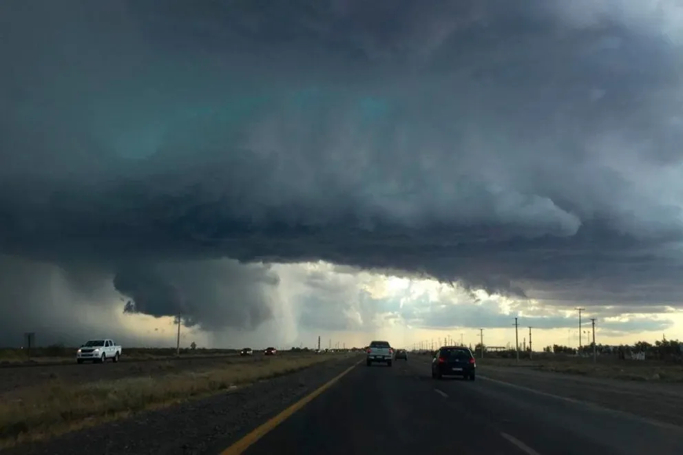 Alerta rojo: Pronostican tormentas fuertes en Neuquén y Río Negro