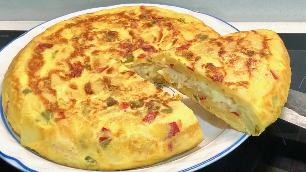 Receta española: Cómo hacer la tradicional tortilla de papa pero ¡rellena!