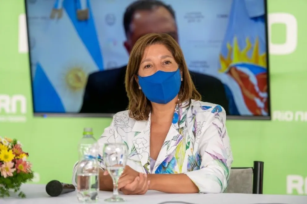 Carreras celebró el ritmo de vacunación en Río Negro y acordó nuevas medidas