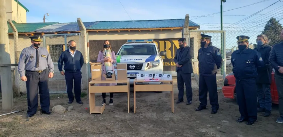 Entregaron móviles policiales y cámaras bodycam a dependencias policiales de Bariloche