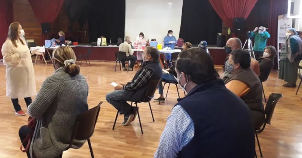 En Dina Huapi vacunaron a 160 personas  