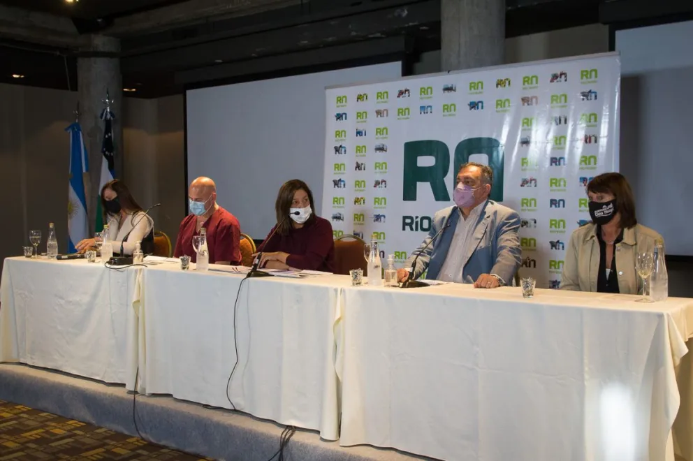 Suman nuevas actividades a la restricción horaria