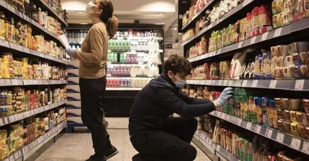 Los empleados mercantiles acordaron aumento de salarios para 2021