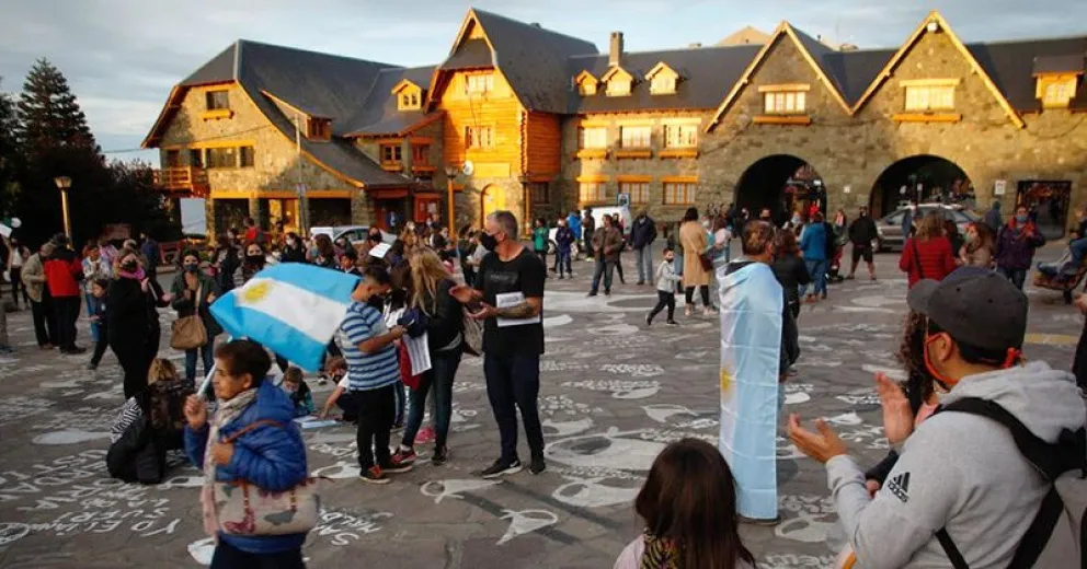 Padres organizados reclamaron que no suspendan las clases presenciales