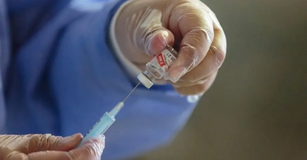 Llegan más vacunas y completarán la segunda dosis a los que recibieron Sinopharm