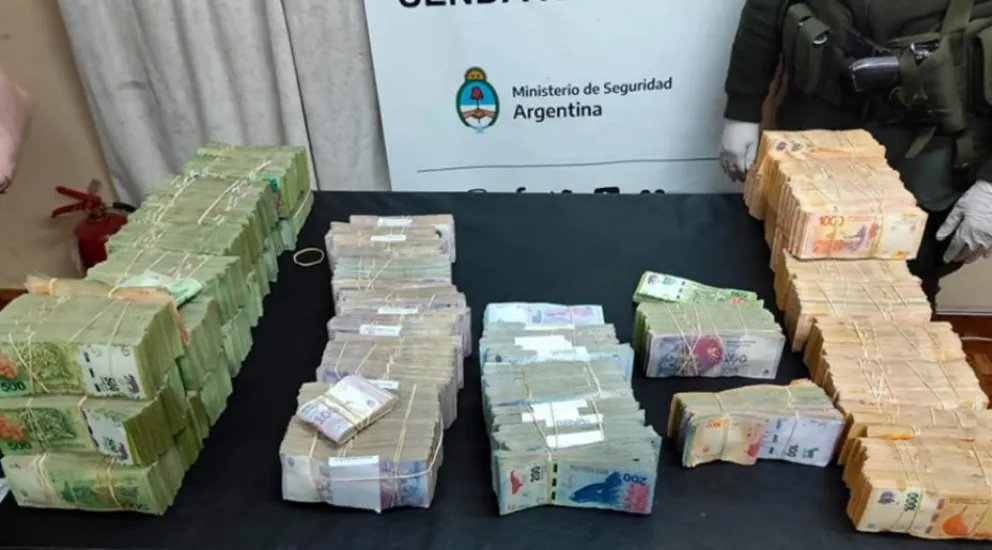 Llevaban 13 millones de pesos escondidos en cajas de cereales para niños