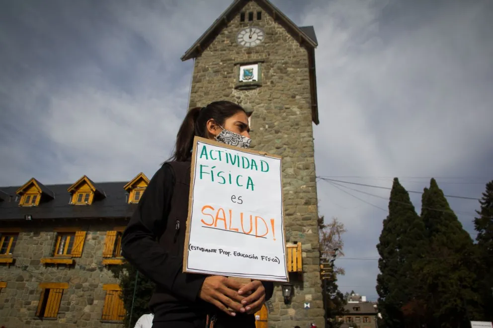 El descontento por las restricciones se hizo sentir con fuerza
