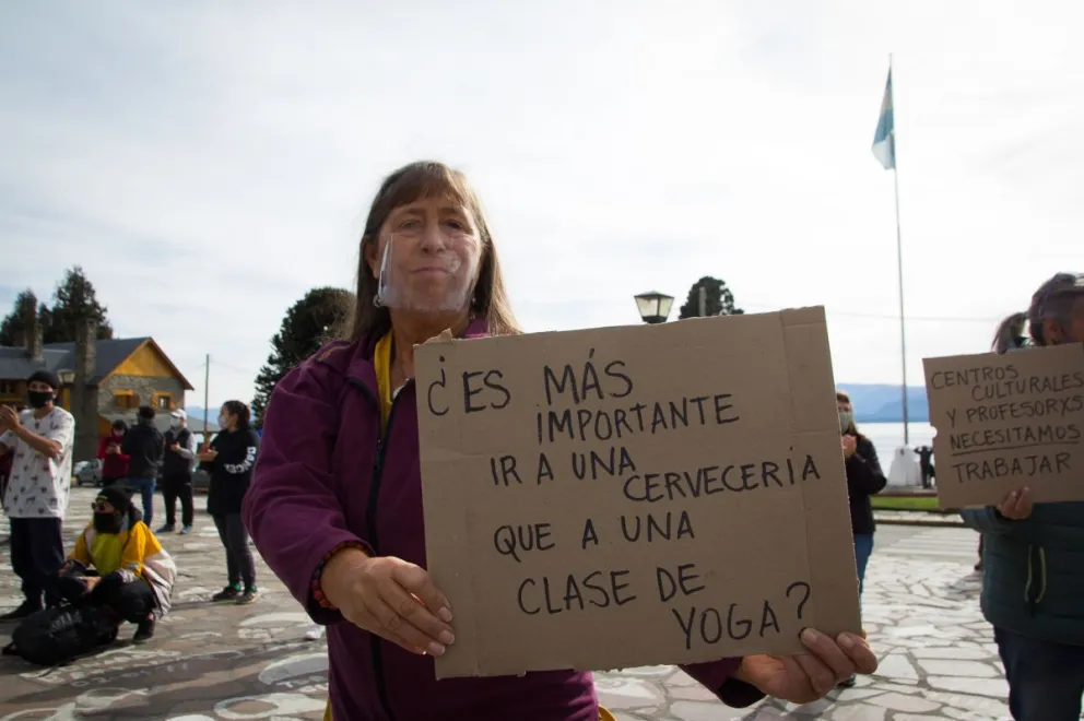 La contradicción de no poder practicar en forma presencial una actividad terapéutica