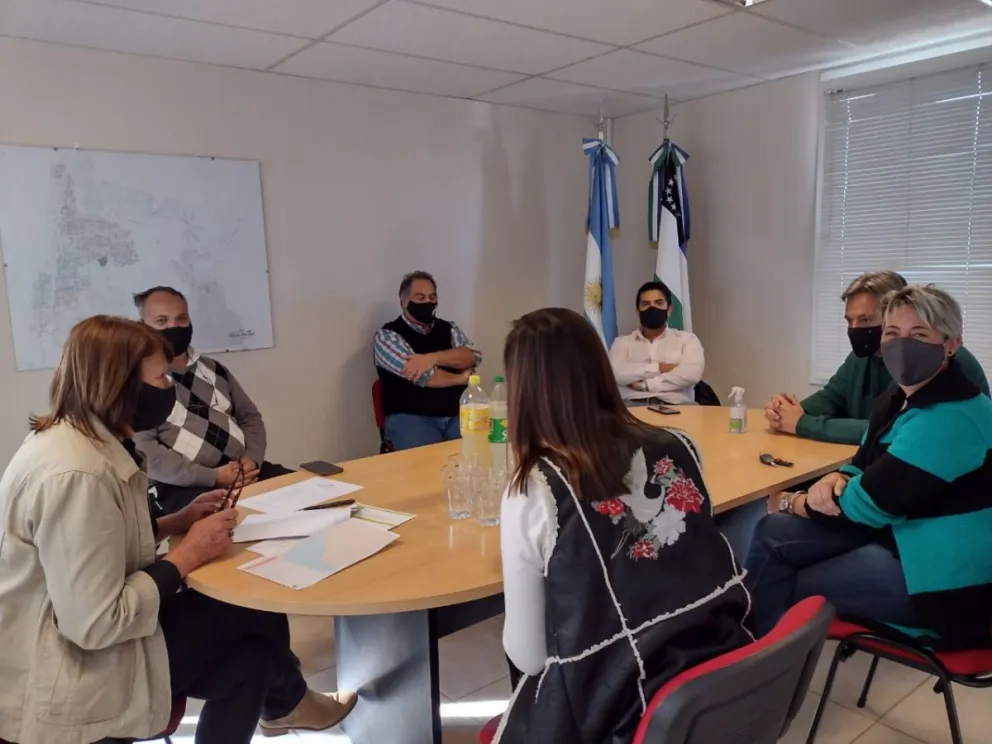 La Provincia y el Municipio de Dina Huapi instalarán cámaras de seguridad