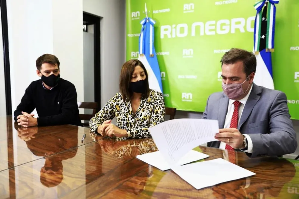 Carreras y Pogliano firmaron la aplicación de la Ley Pierri