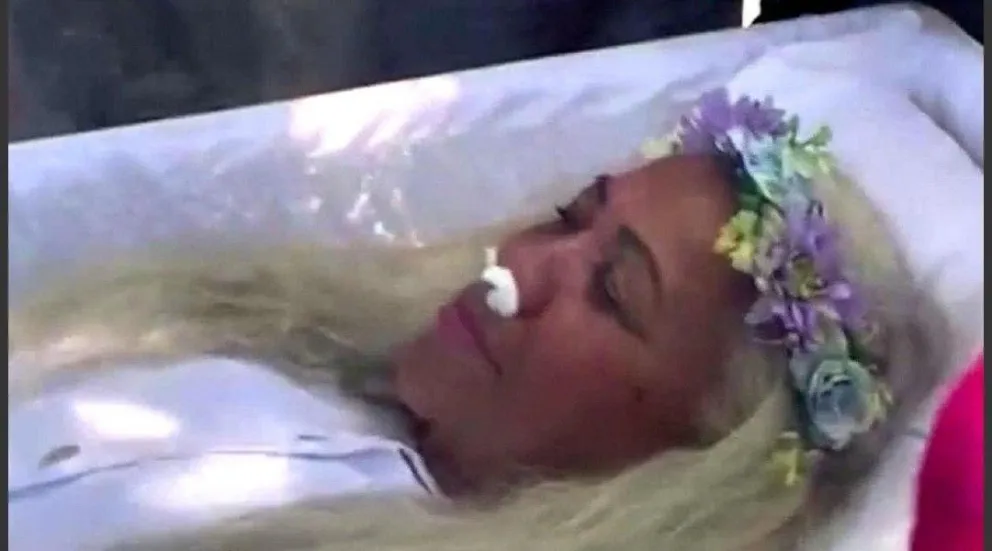 Increíble: fingió su muerte para saber cómo sería su funeral